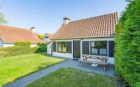 Cottage 213 In Sunparks Oostduinkerke With Free Parking And Garden